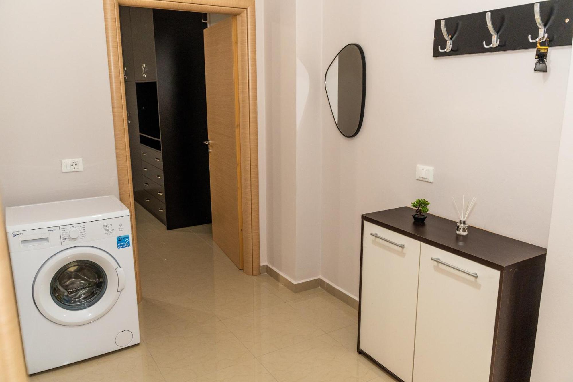 Apartament A&v